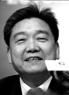 建行农行行长暂代董事长 银行股平稳应对