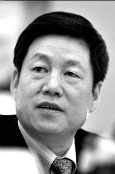 建行农行行长暂代董事长 银行股平稳应对