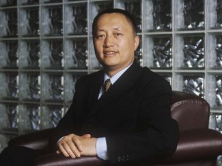 万科总裁郁亮年薪1305万元 成A股打工皇帝