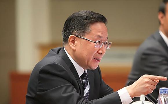 银监会副主席周慕冰(资料图)